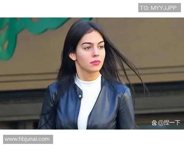 明星的妻子究竟是谁足球明星背后的她们揭秘